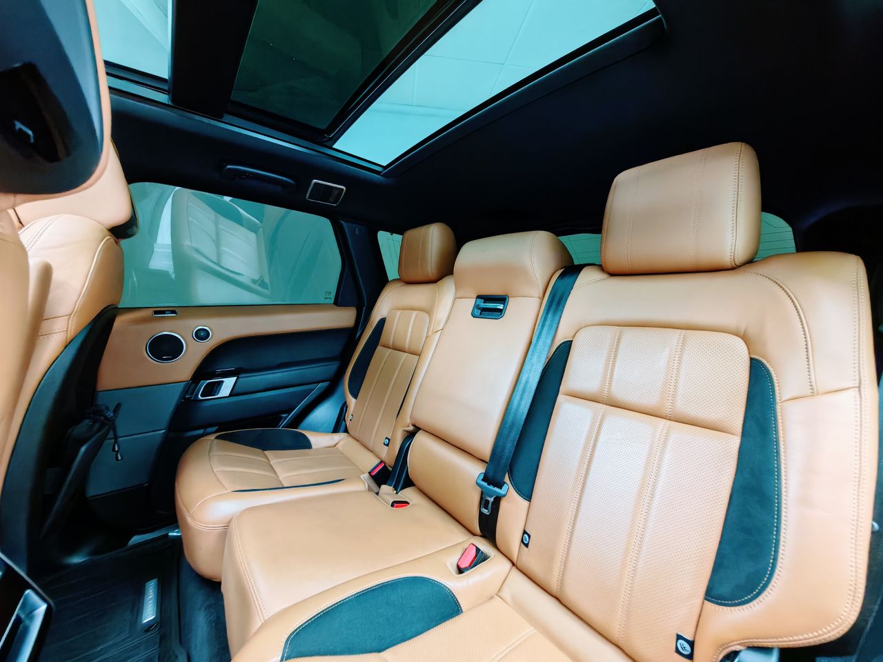 Foto Land-Rover Range Rover Sport 31