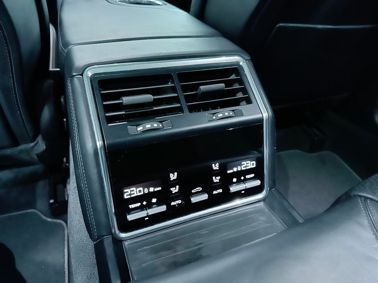 Foto Porsche Panamera 36
