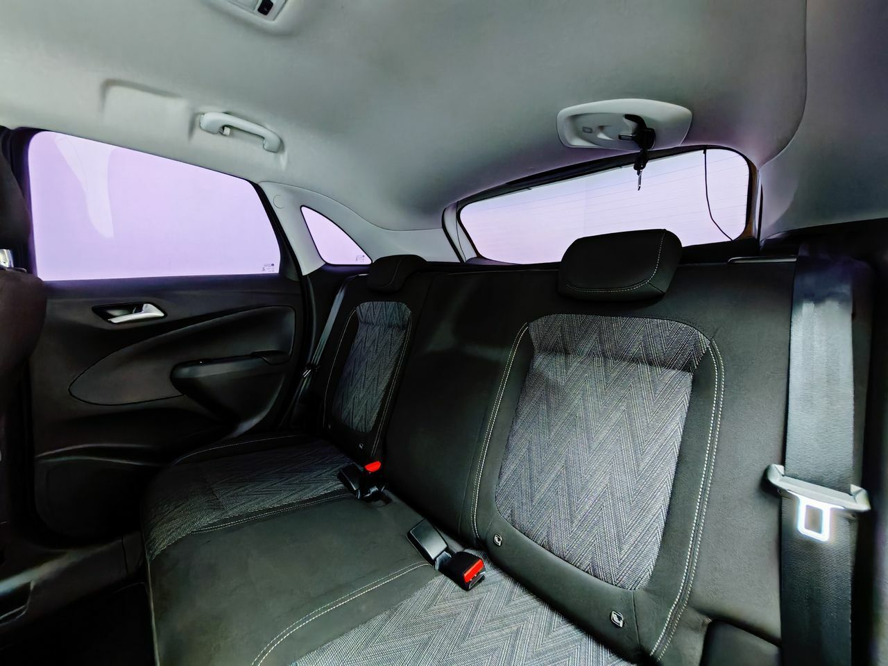 Foto Opel Crossland X 26