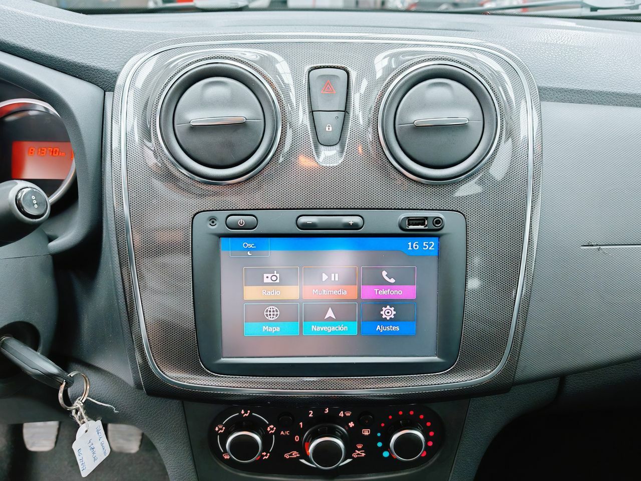 Foto Dacia Sandero 8
