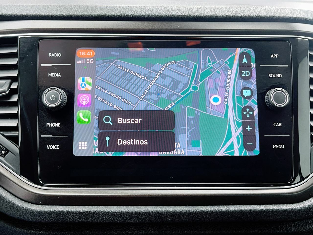 Foto Volkswagen T-Roc 5
