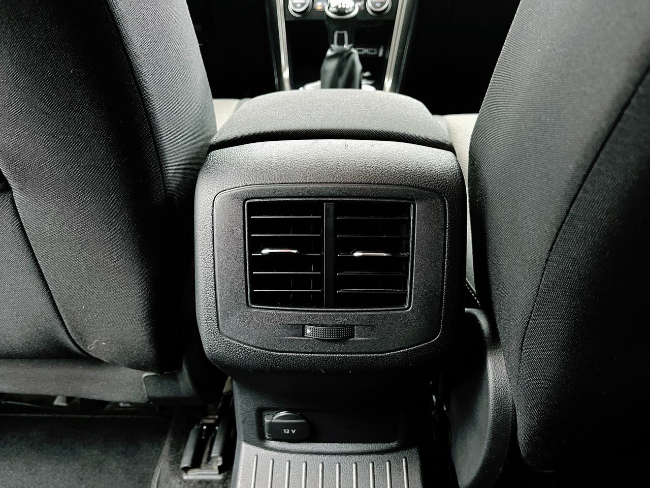 Foto Volkswagen T-Roc 23