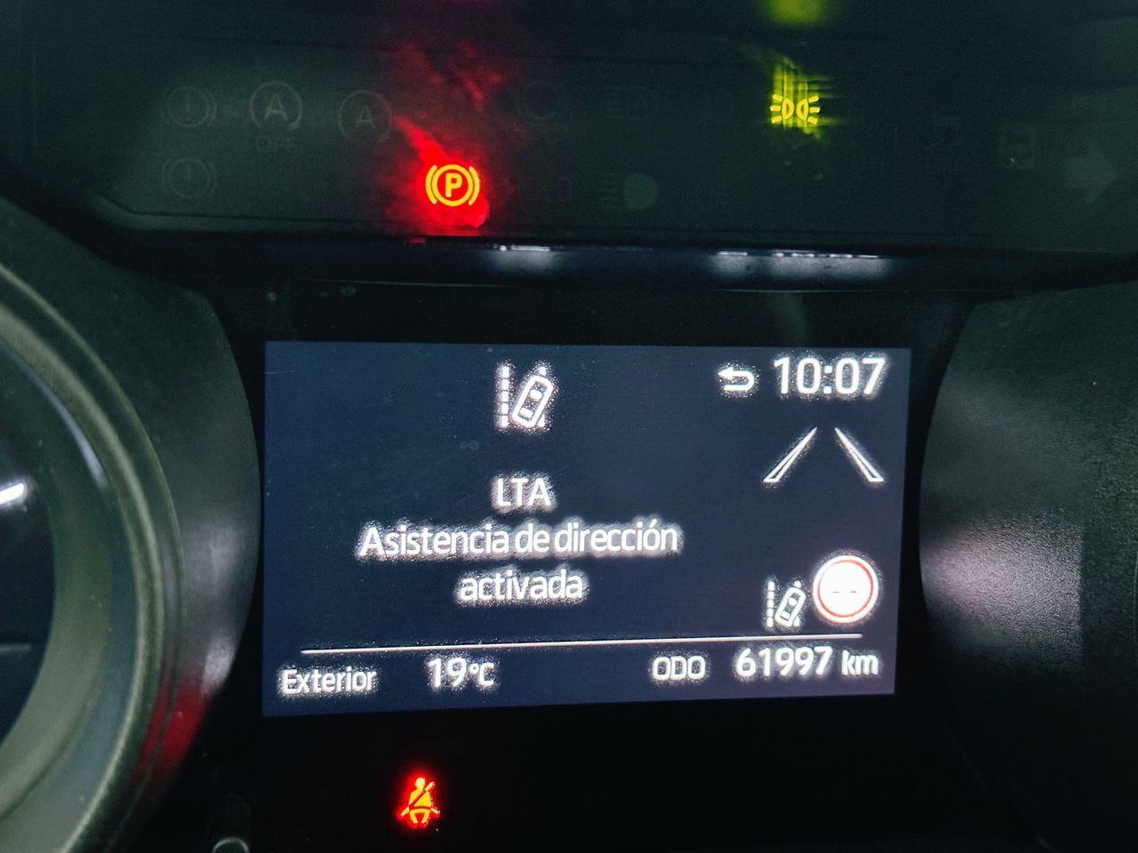 Foto Toyota Yaris 14