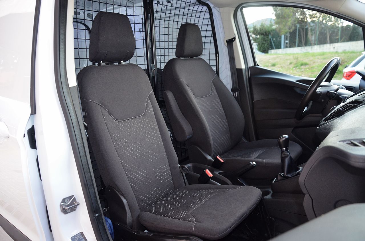 Foto Ford Transit  Courier 16