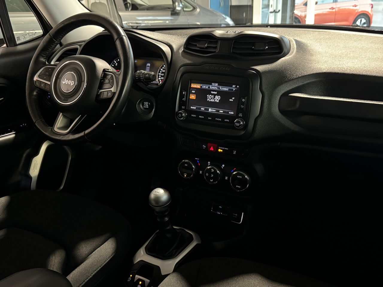 Foto Jeep Renegade 11