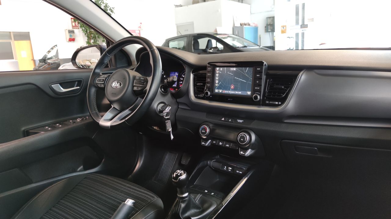 Foto Kia Stonic 12