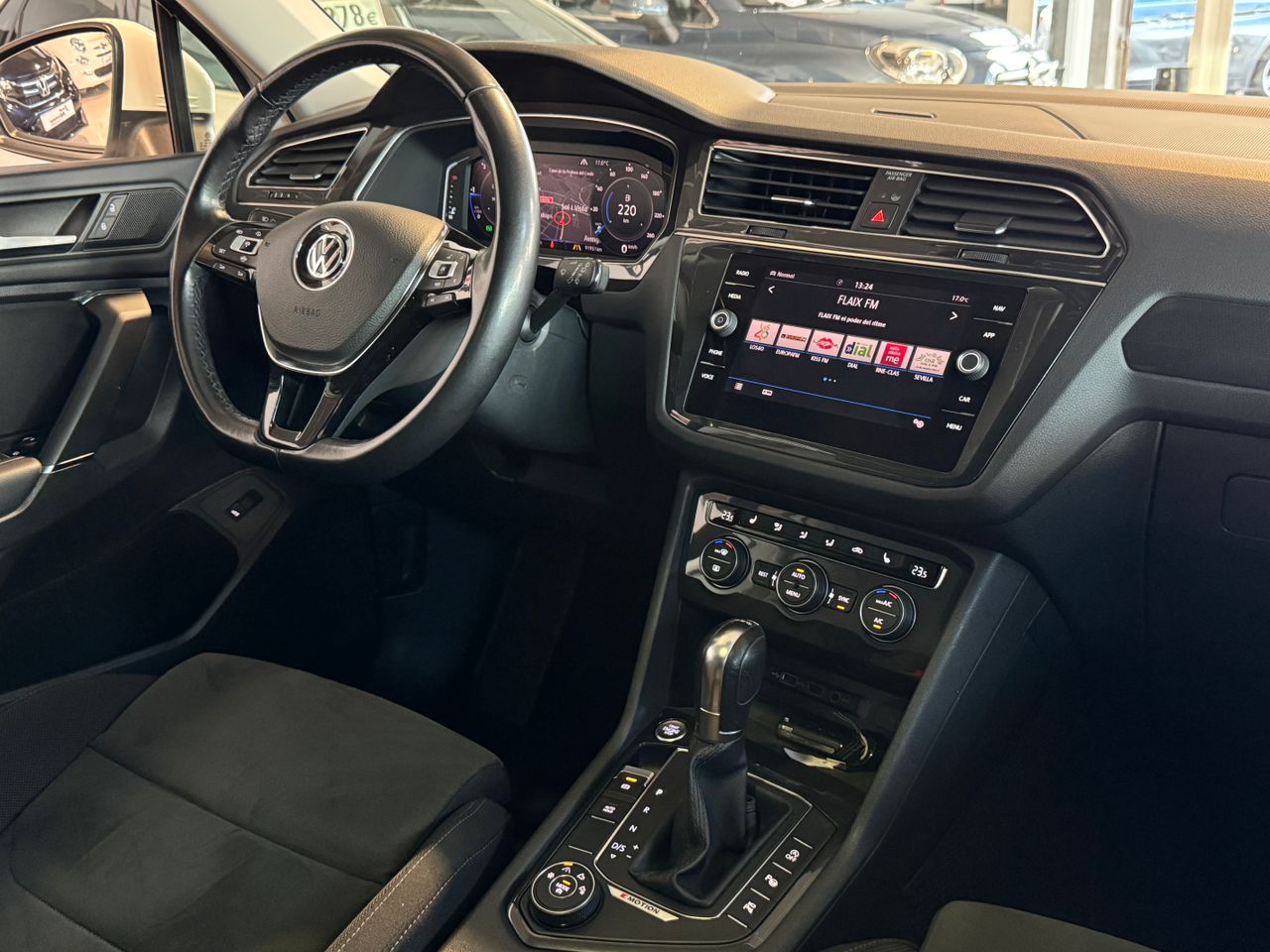 Foto Volkswagen Tiguan 12