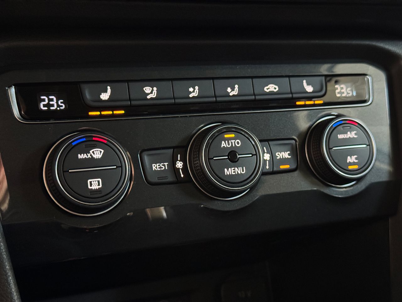 Foto Volkswagen Tiguan 28