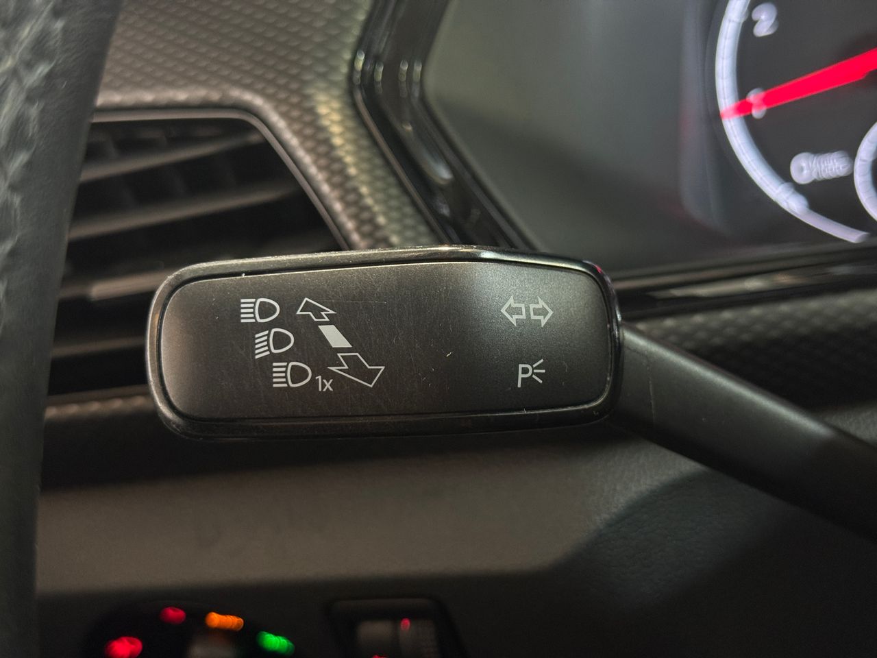 Foto Volkswagen T-Cross 17