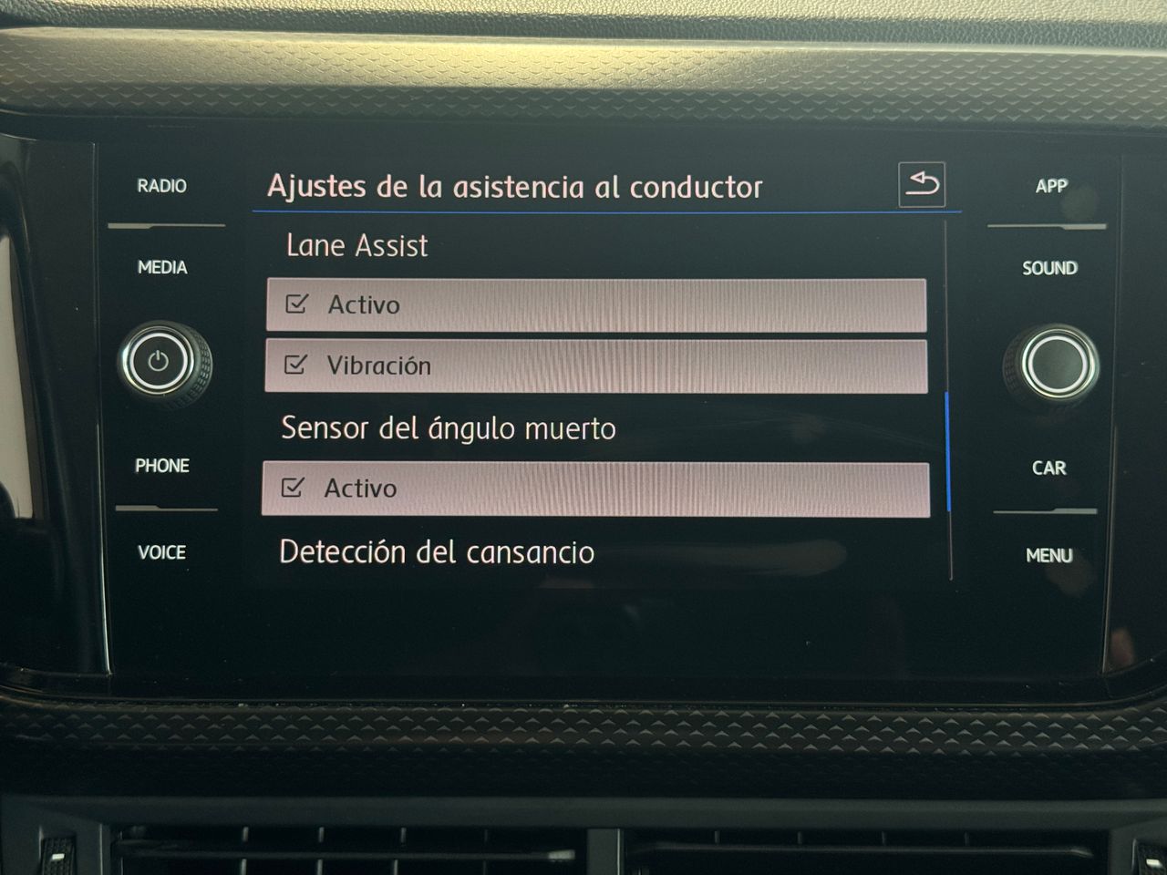 Foto Volkswagen T-Cross 25