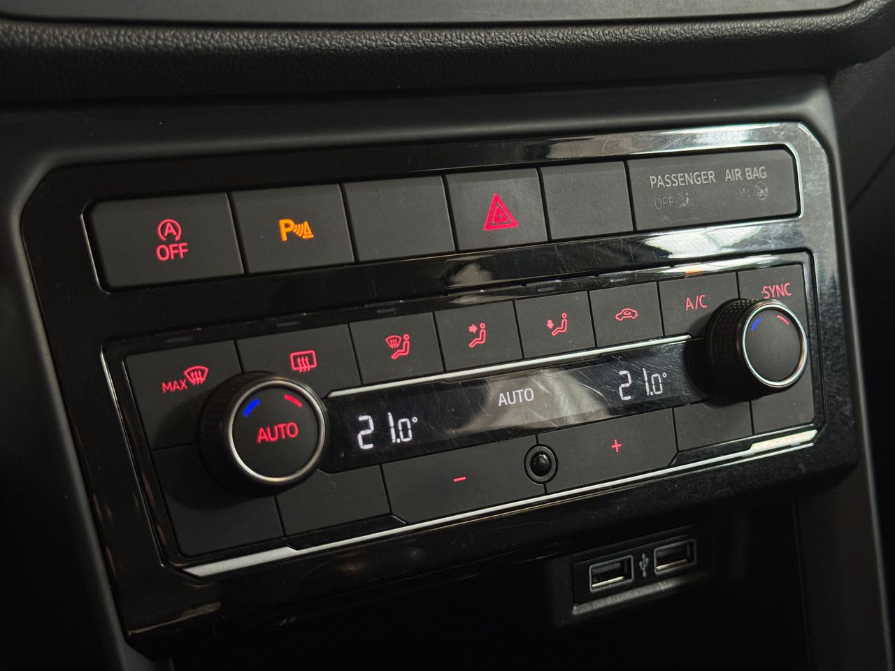 Foto Volkswagen T-Cross 28