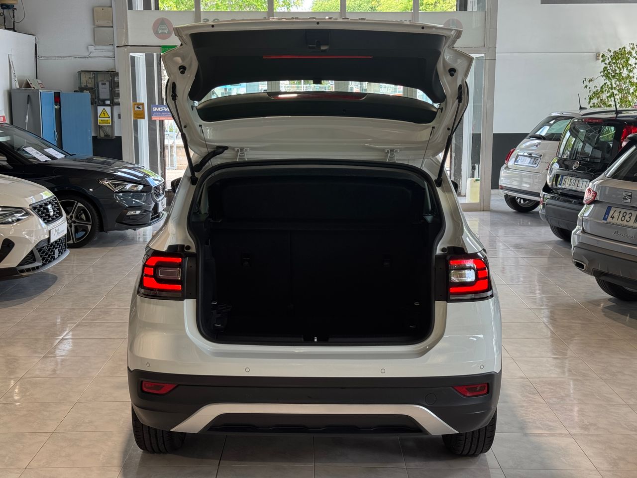 Foto Volkswagen T-Cross 32