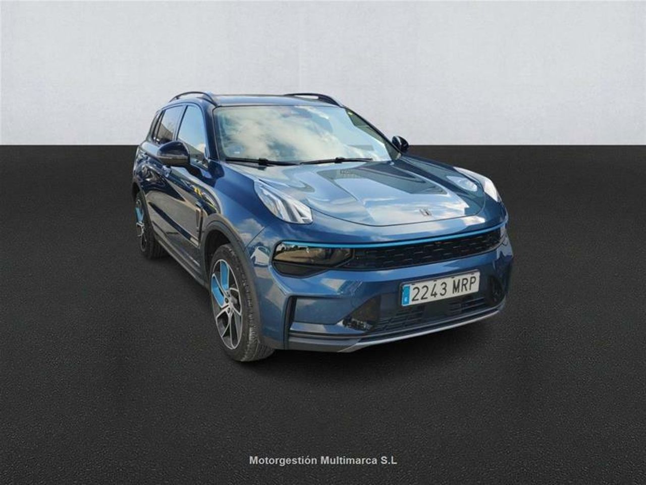 Foto LYNK&CO 01 3