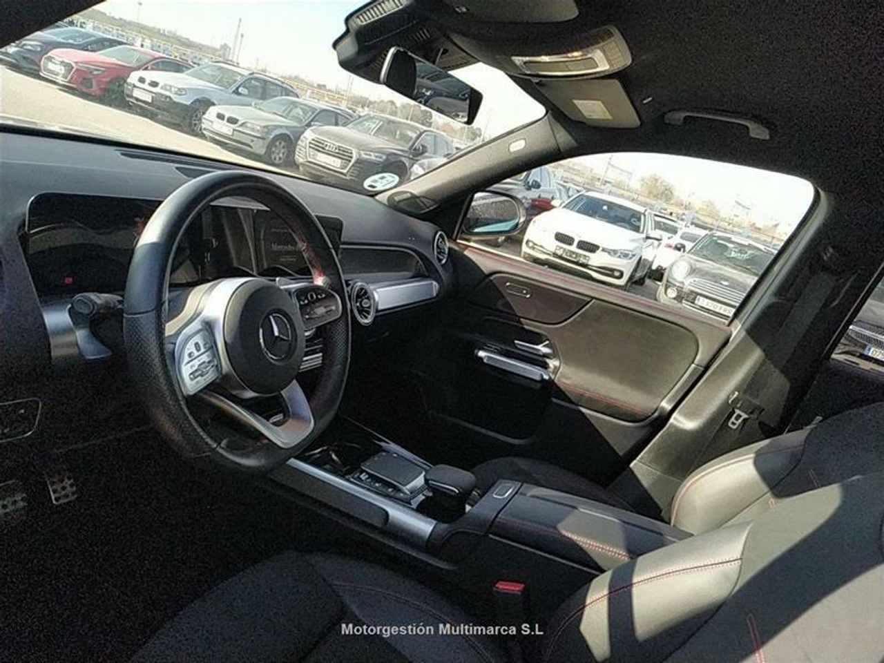 Foto Mercedes-Benz Clase GLB 7