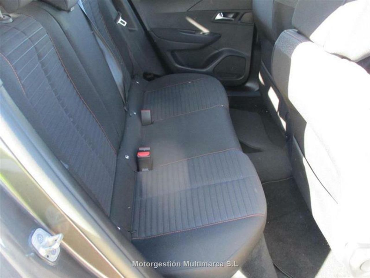 Foto Peugeot 2008 8