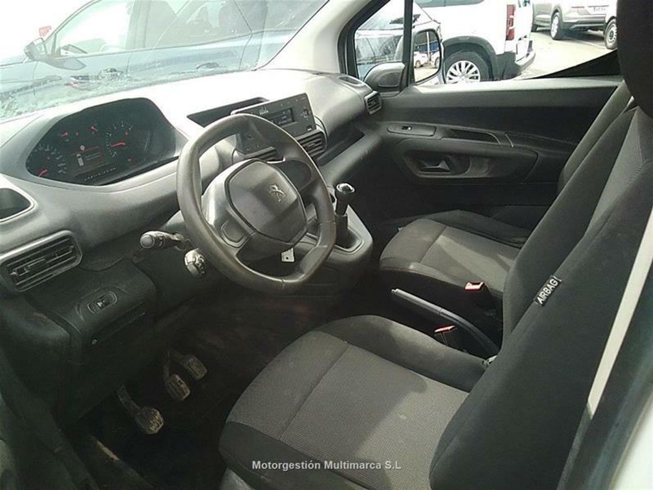 Foto Peugeot Rifter 7