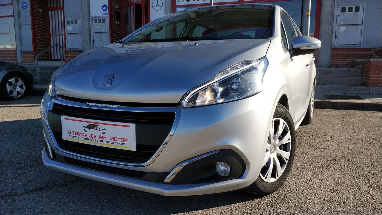 Foto Peugeot 208 1