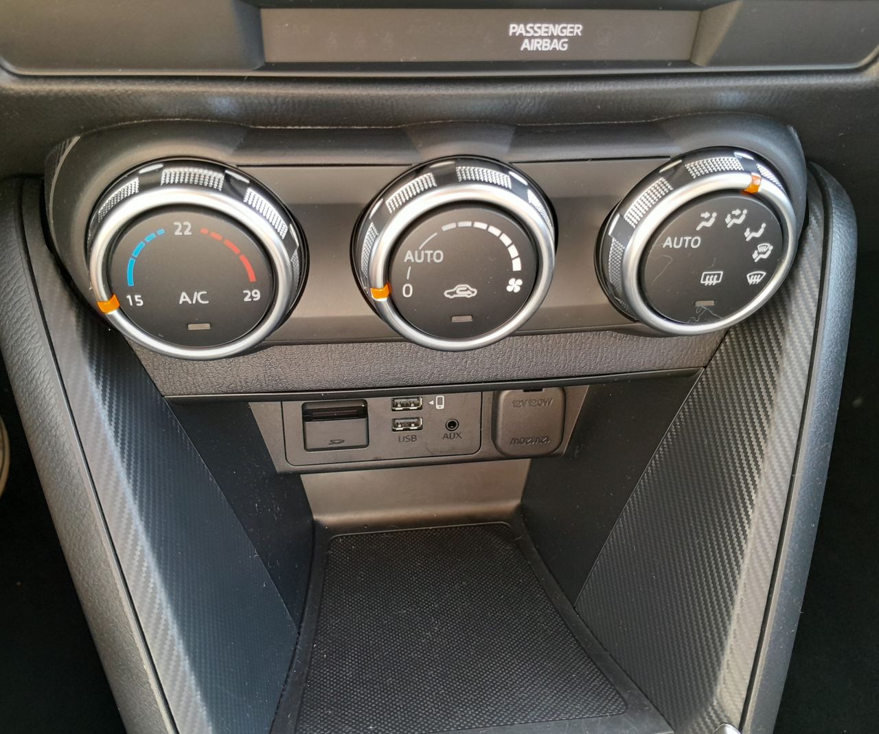 Foto Mazda Mazda2 6