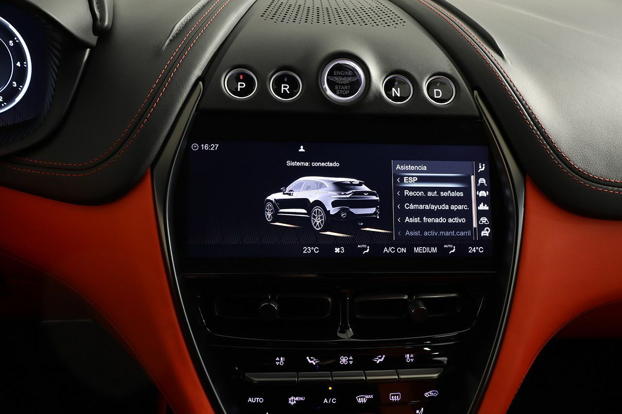 Foto Aston martin DBX 16