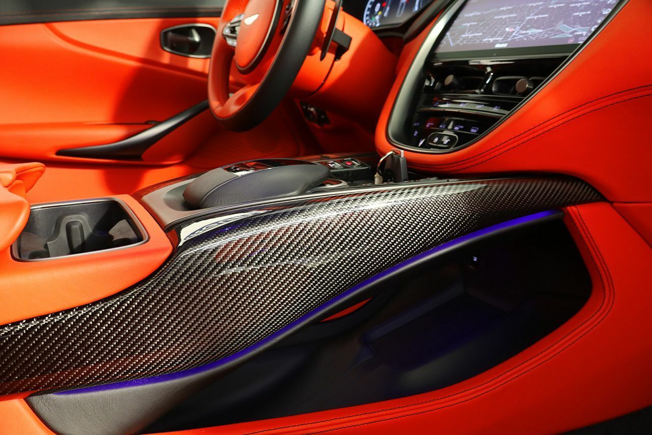 Foto Aston martin DBX 42