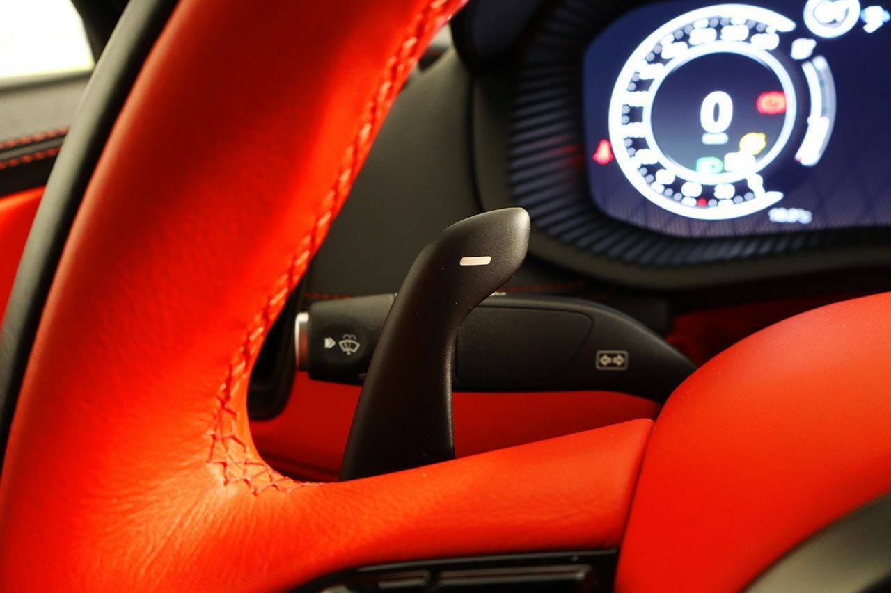 Foto Aston martin DBX 45