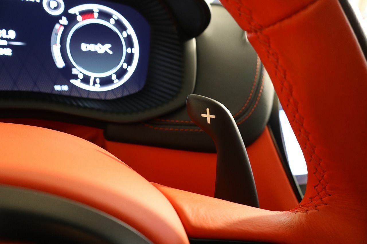 Foto Aston martin DBX 46