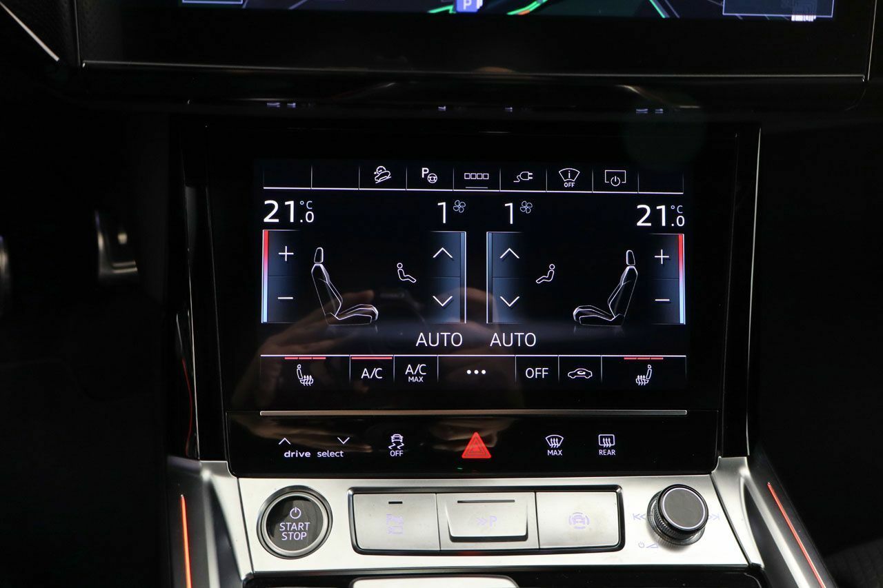 Foto Audi Q8 26