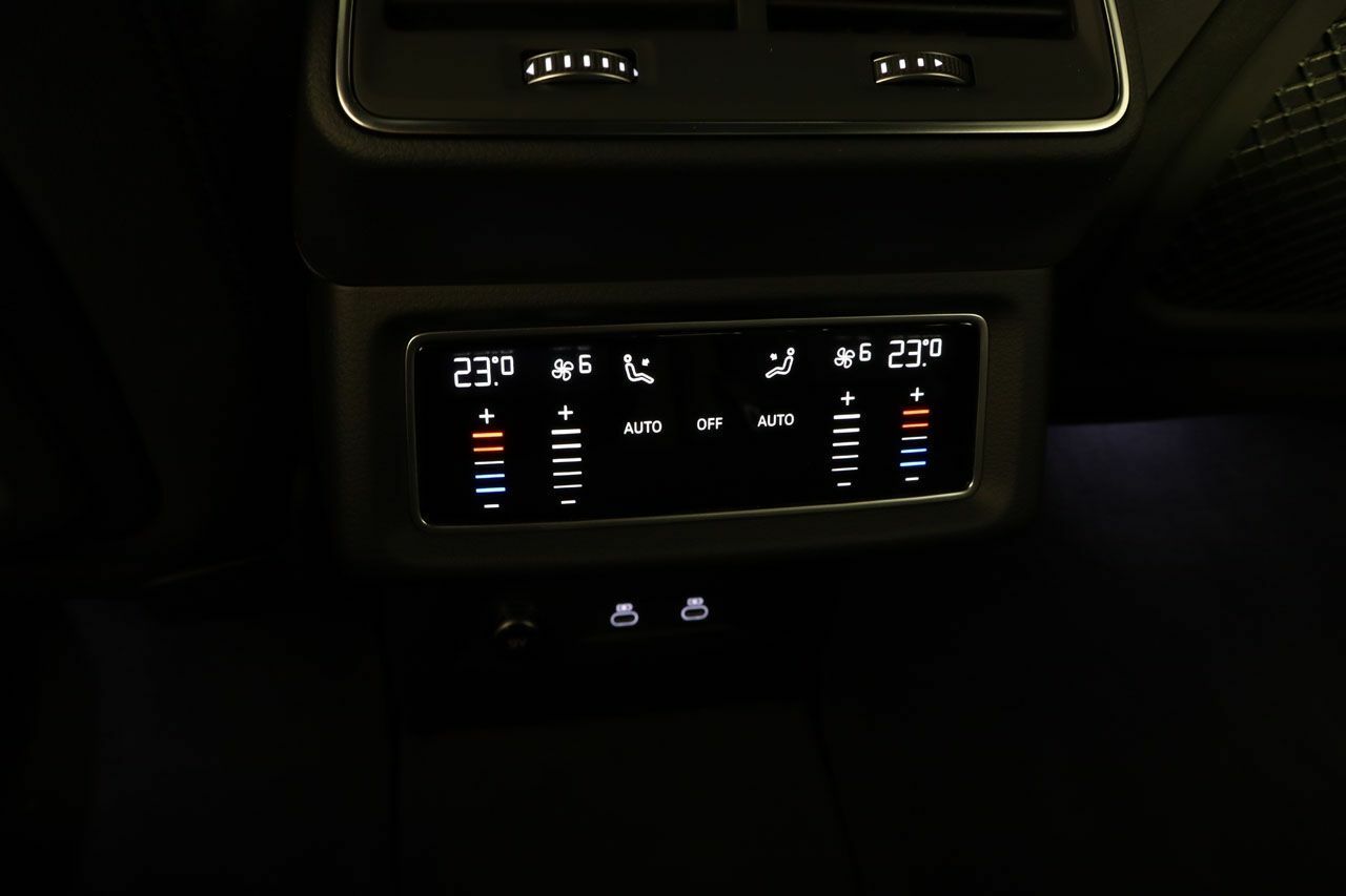 Foto Audi Q8 40