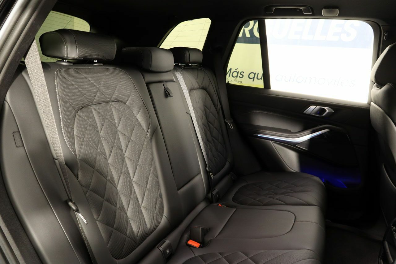 Foto BMW X5 8