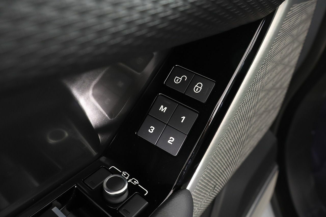 Foto Land-Rover Range Rover Velar 18