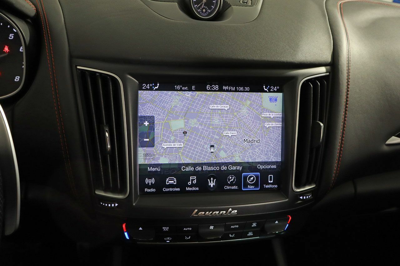 Foto Maserati Levante 11