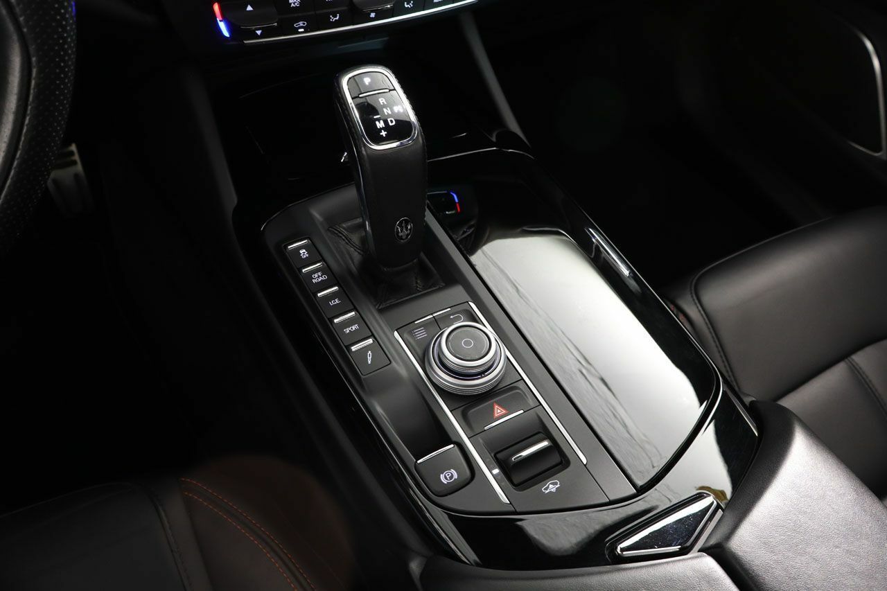 Foto Maserati Levante 16