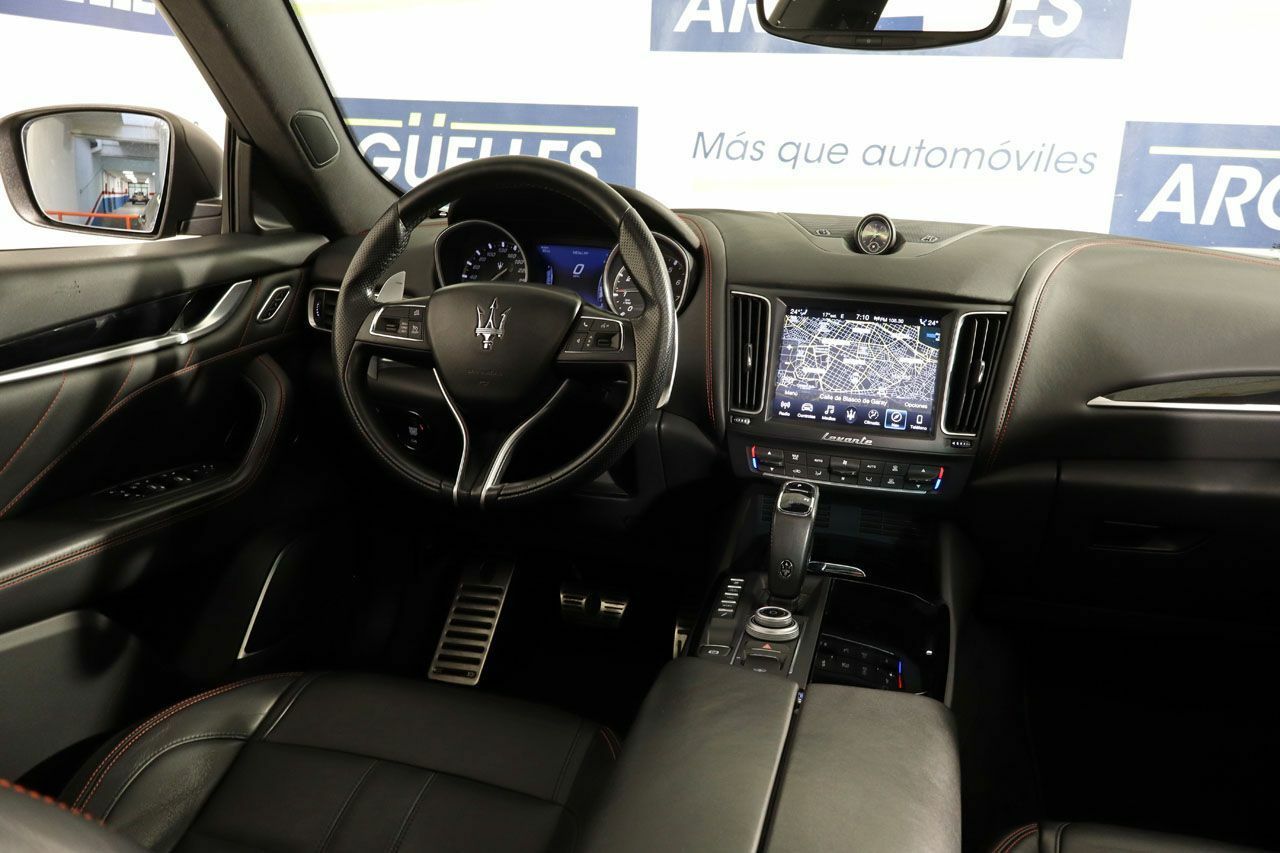 Foto Maserati Levante 25
