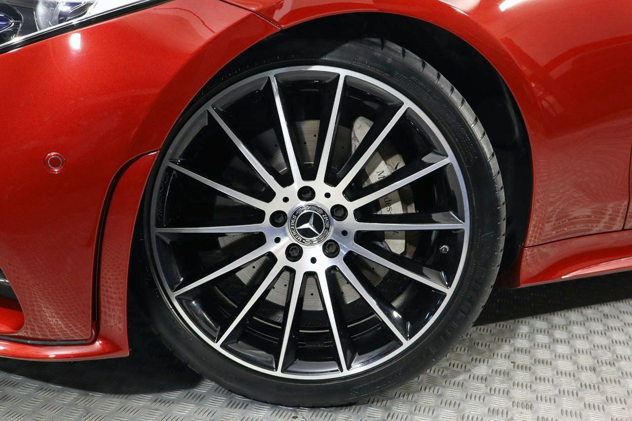 Foto Mercedes-Benz Clase CLS 25