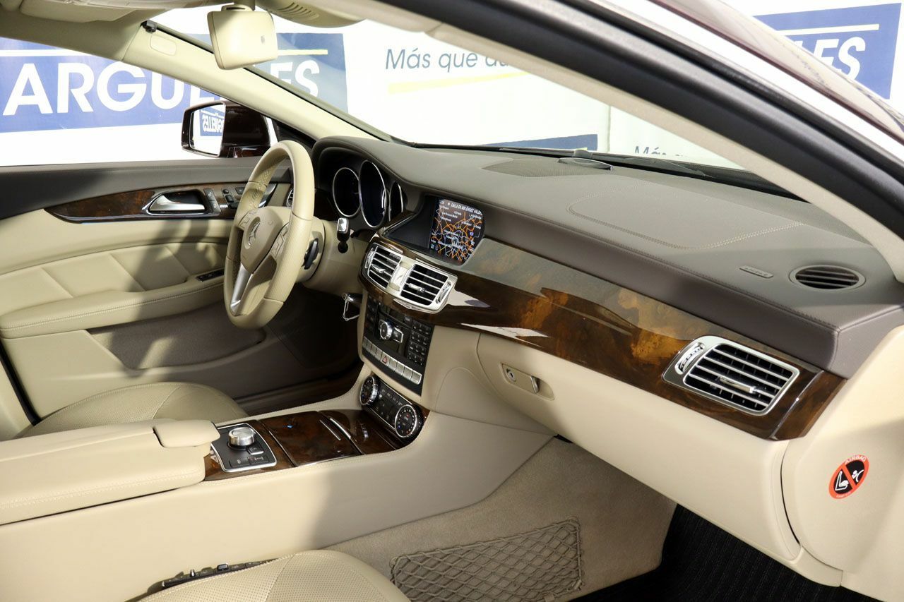 Foto Mercedes-Benz Clase CLS 9