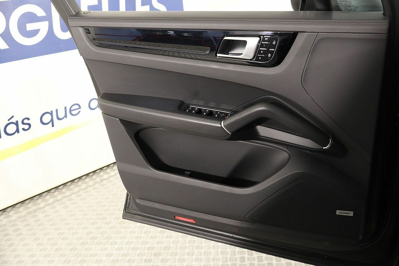 Foto Porsche Cayenne 40