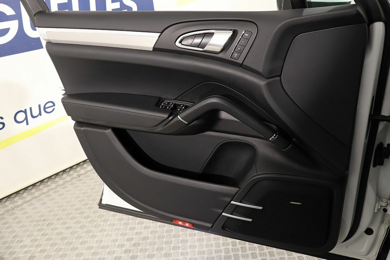 Foto Porsche Cayenne 40