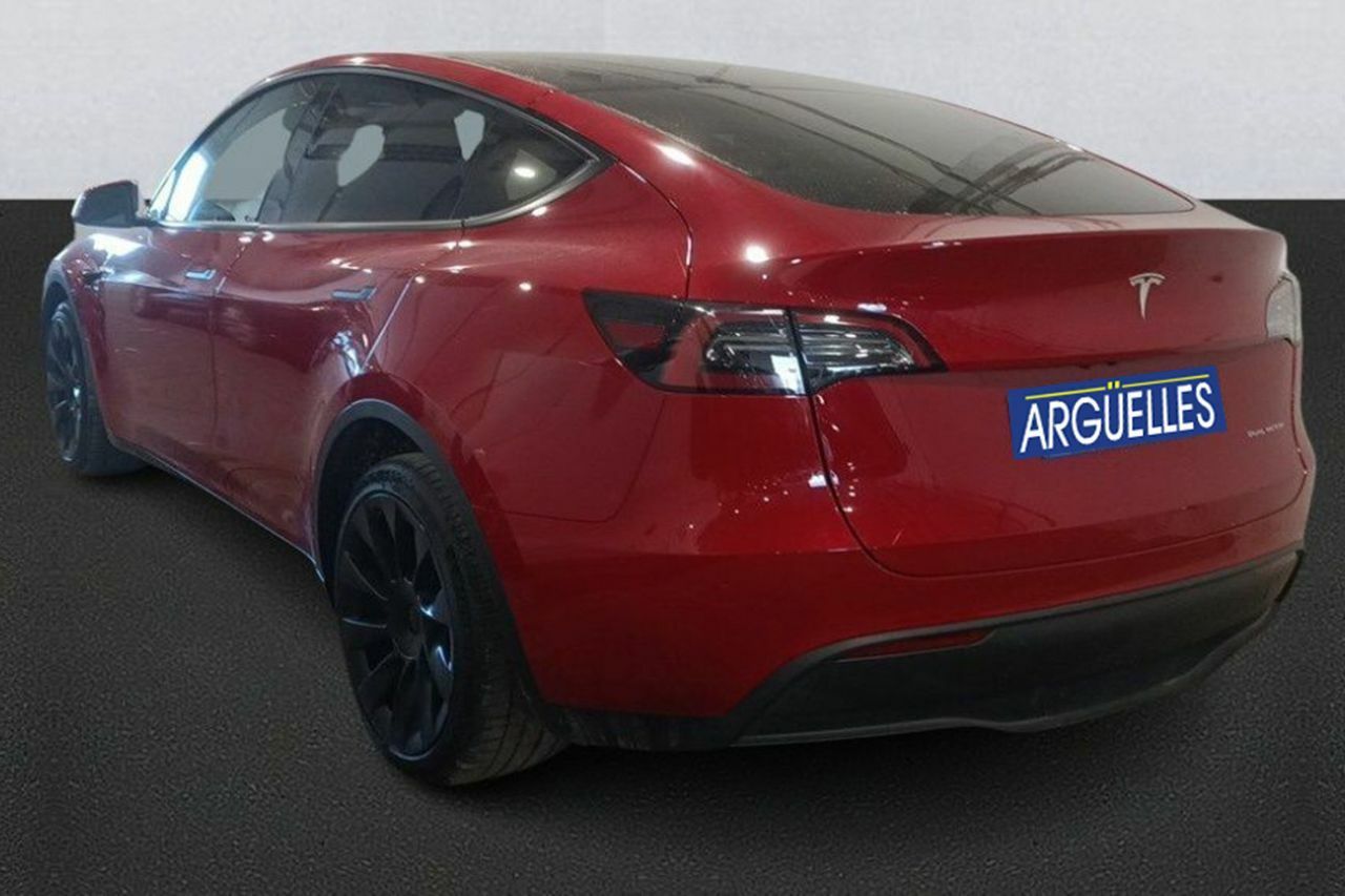 Foto Tesla Model Y 3