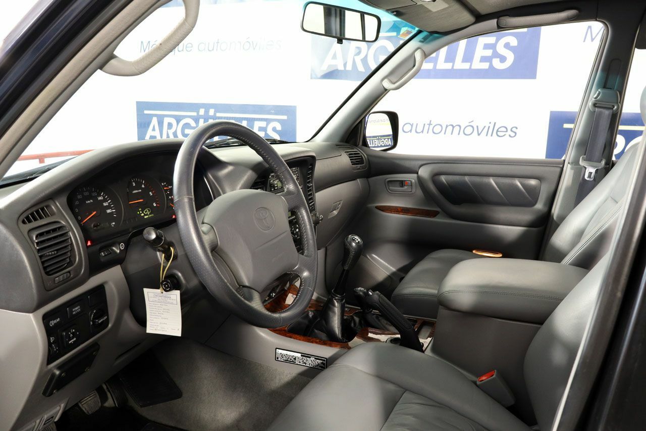 Foto Toyota Land Cruiser 12