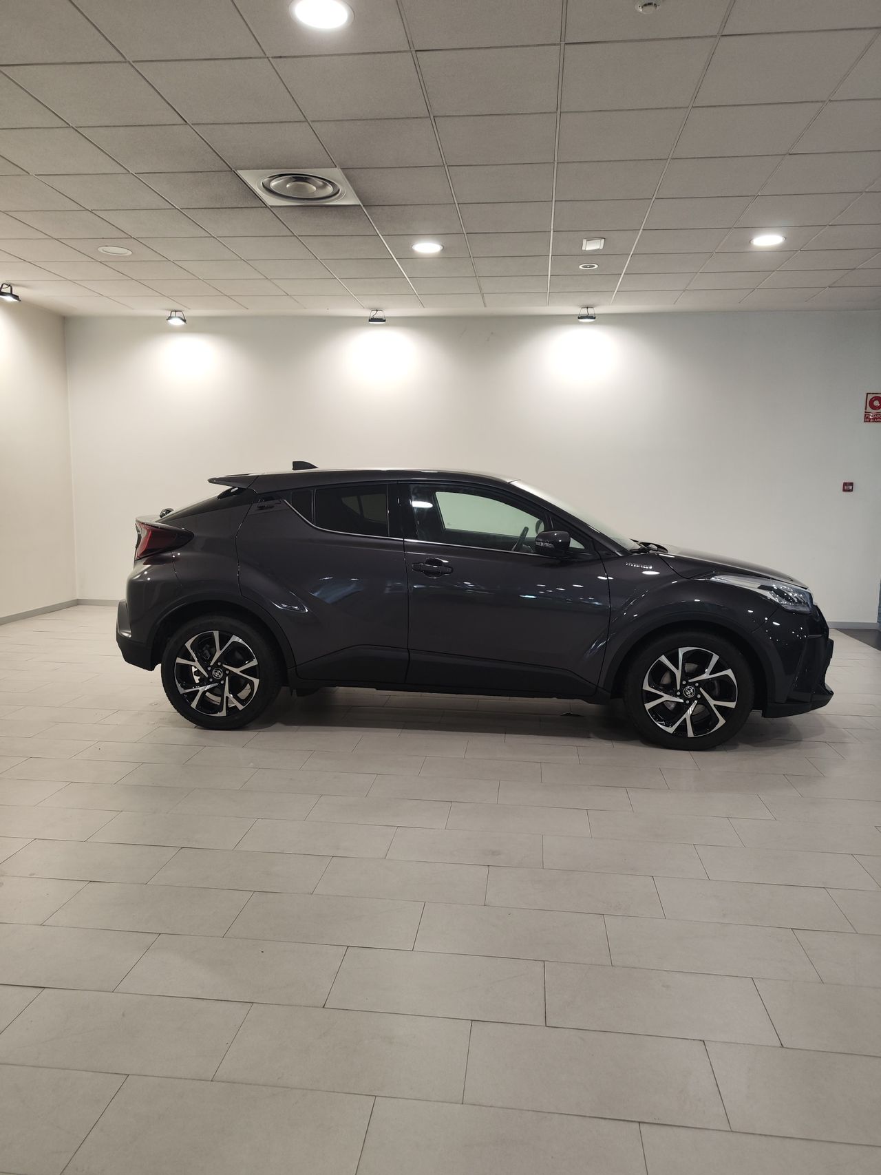 Foto Toyota C-HR 3