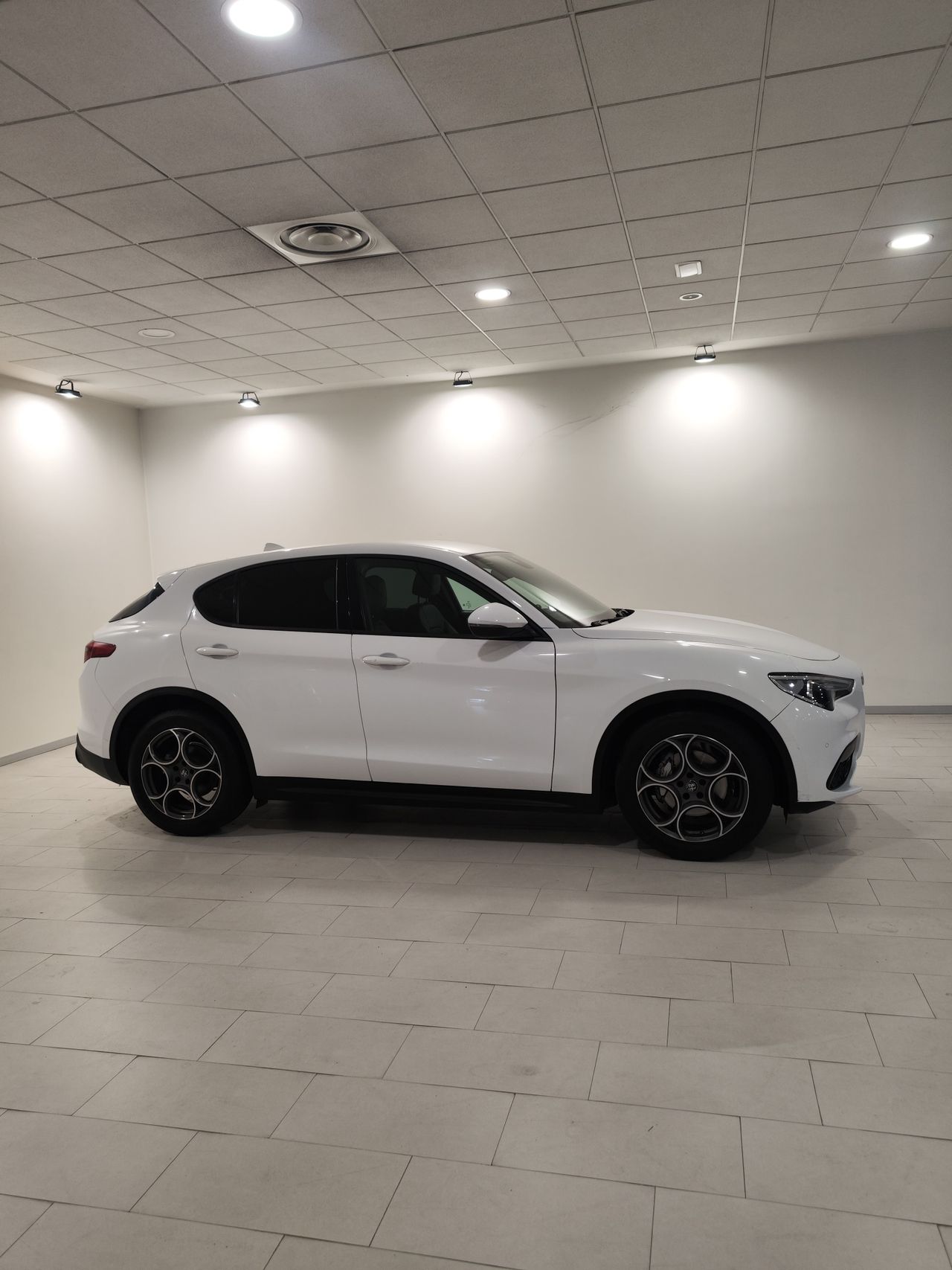 Foto Alfa Romeo Stelvio 2