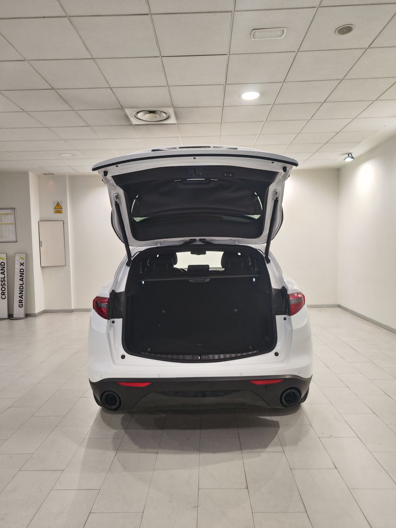 Foto Alfa Romeo Stelvio 21