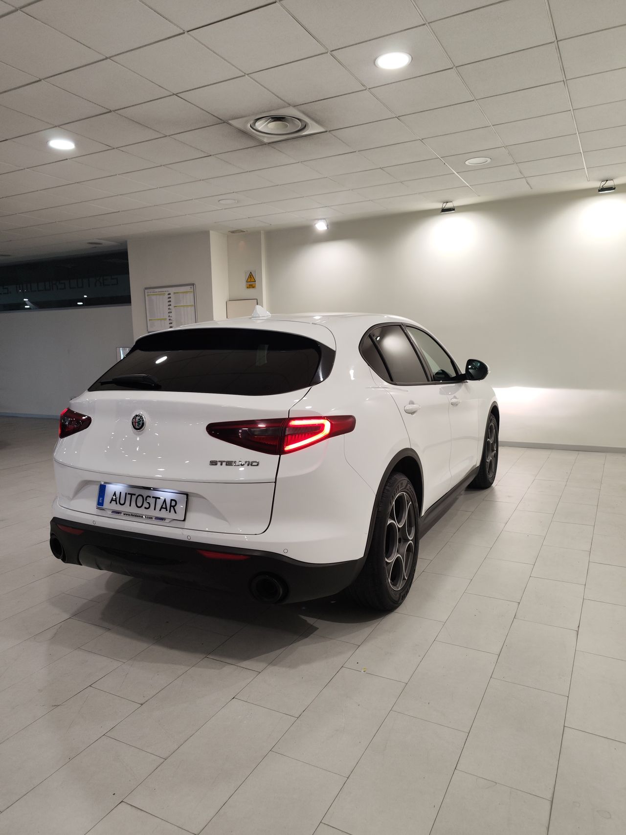 Foto Alfa Romeo Stelvio 23