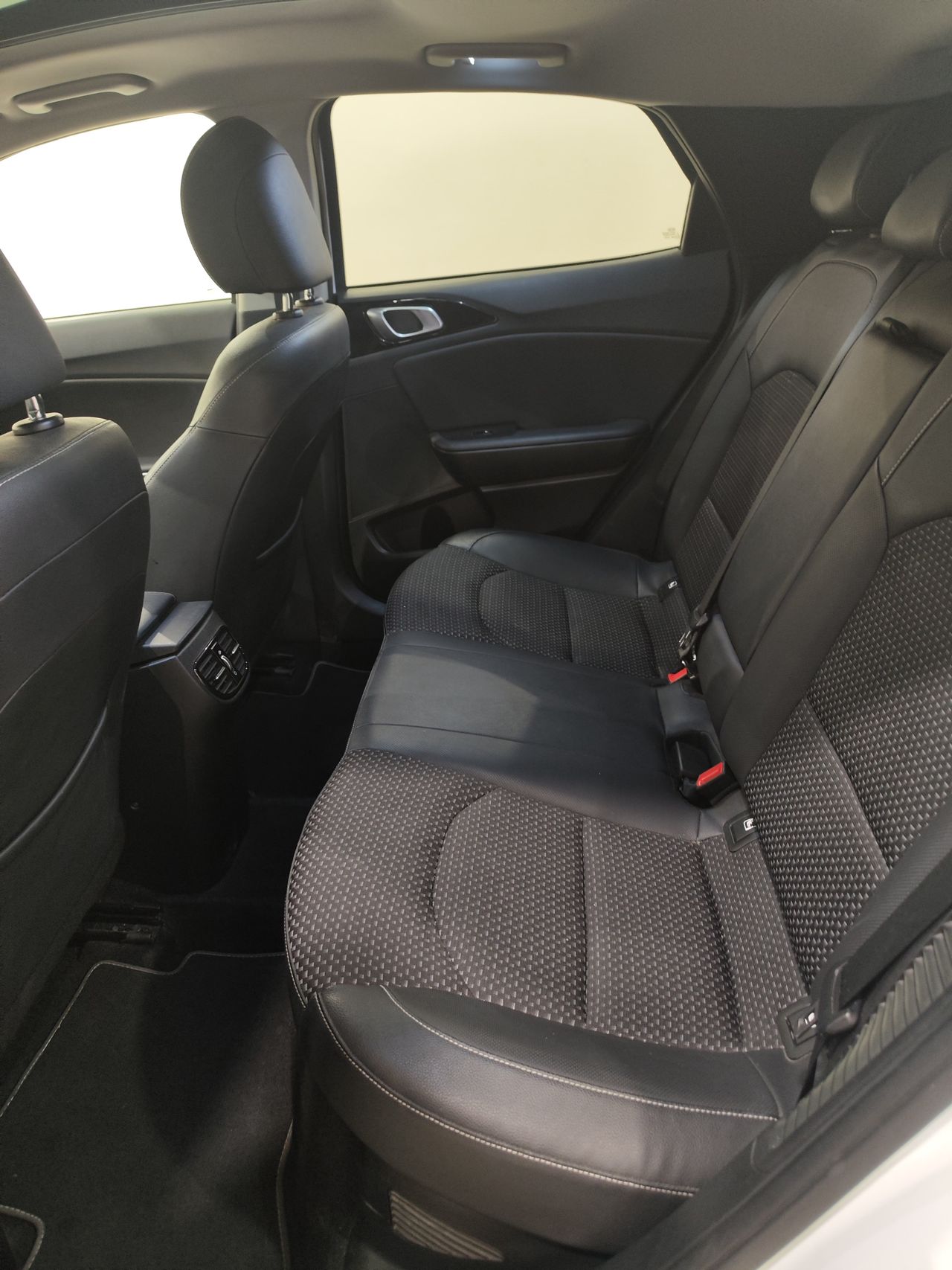 Foto Kia XCeed 17