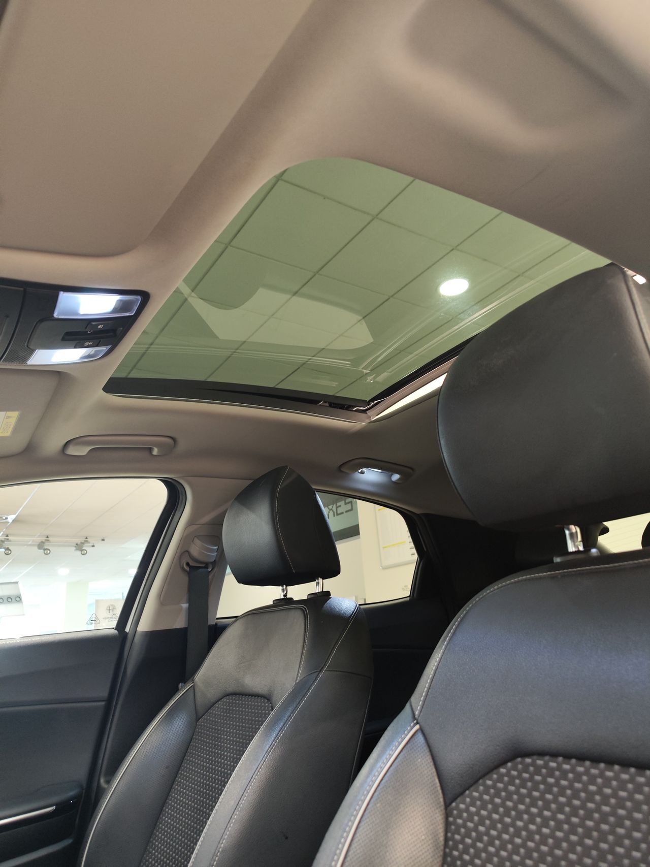 Foto Kia XCeed 9
