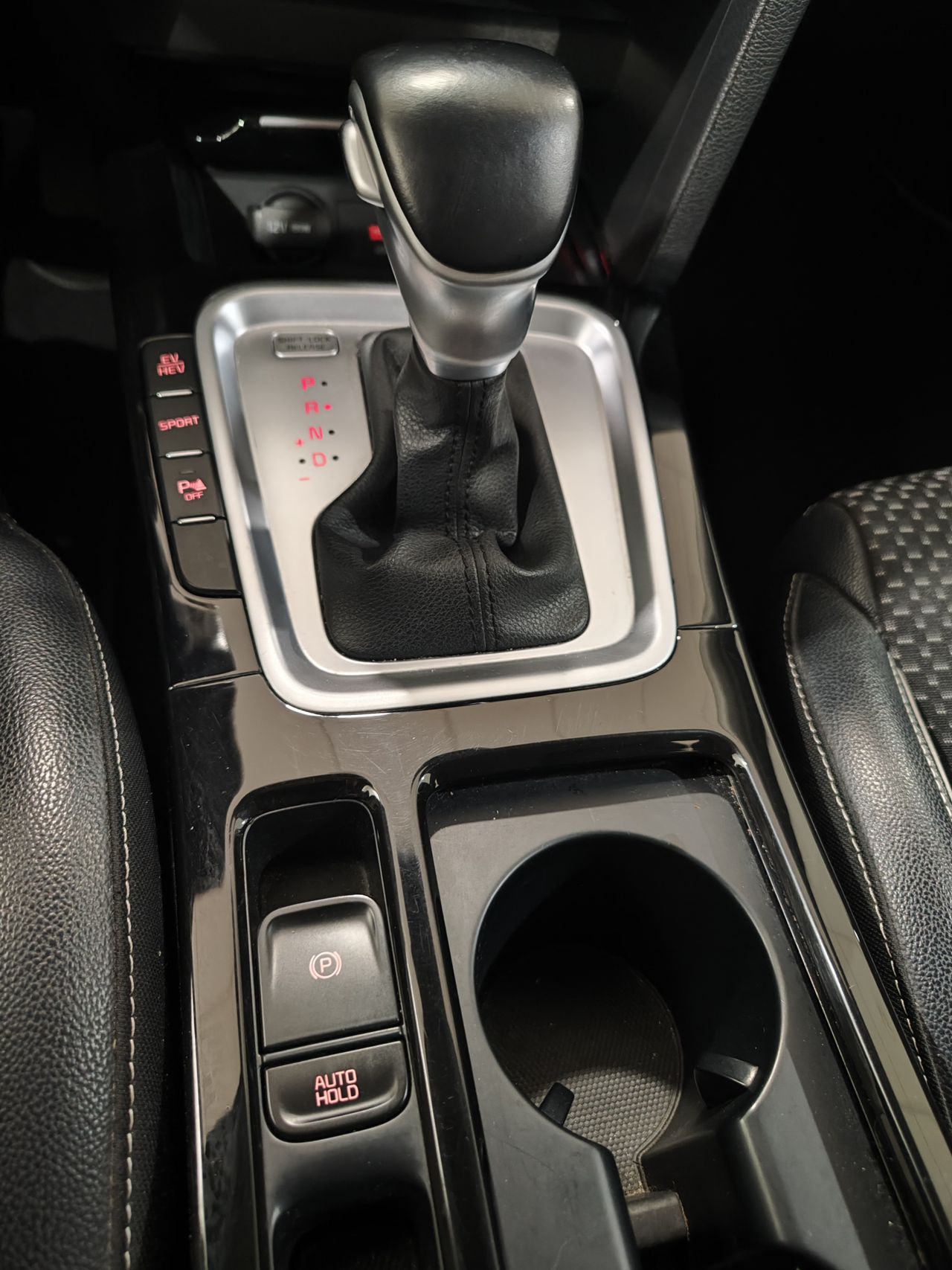 Foto Kia XCeed 11