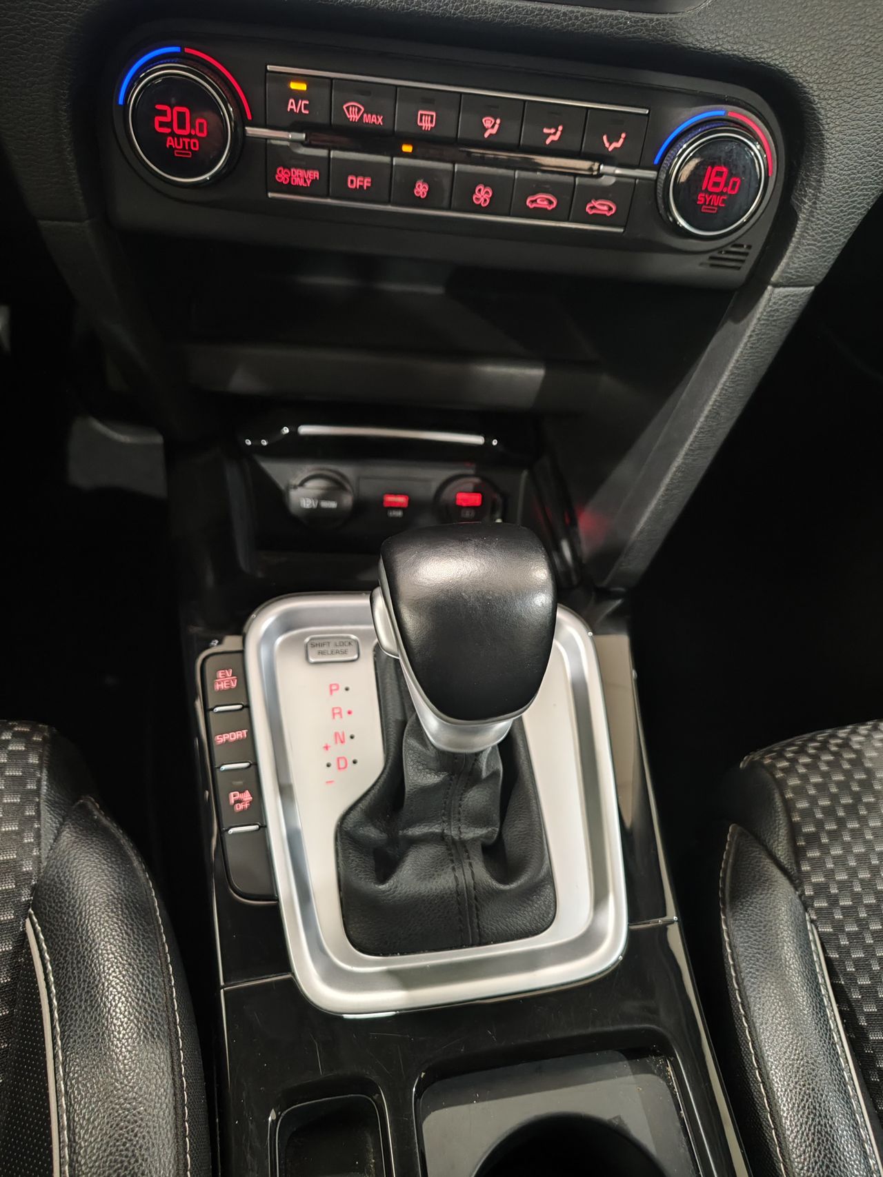 Foto Kia XCeed 12