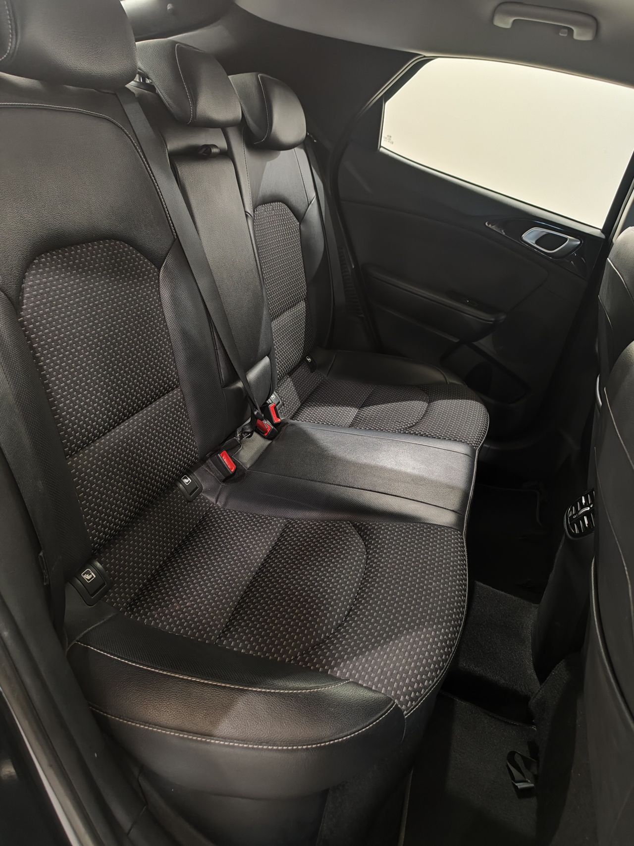 Foto Kia XCeed 20