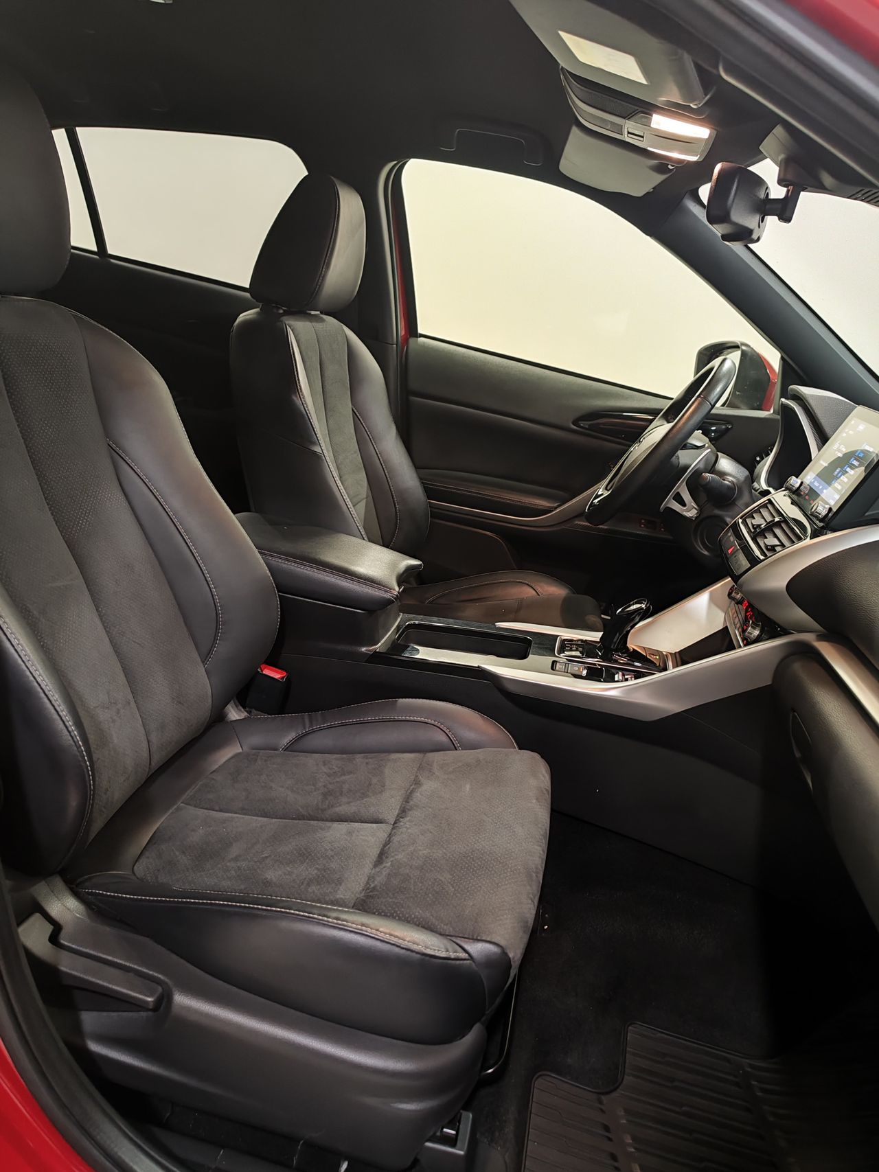 Foto Mitsubishi Eclipse Cross 8
