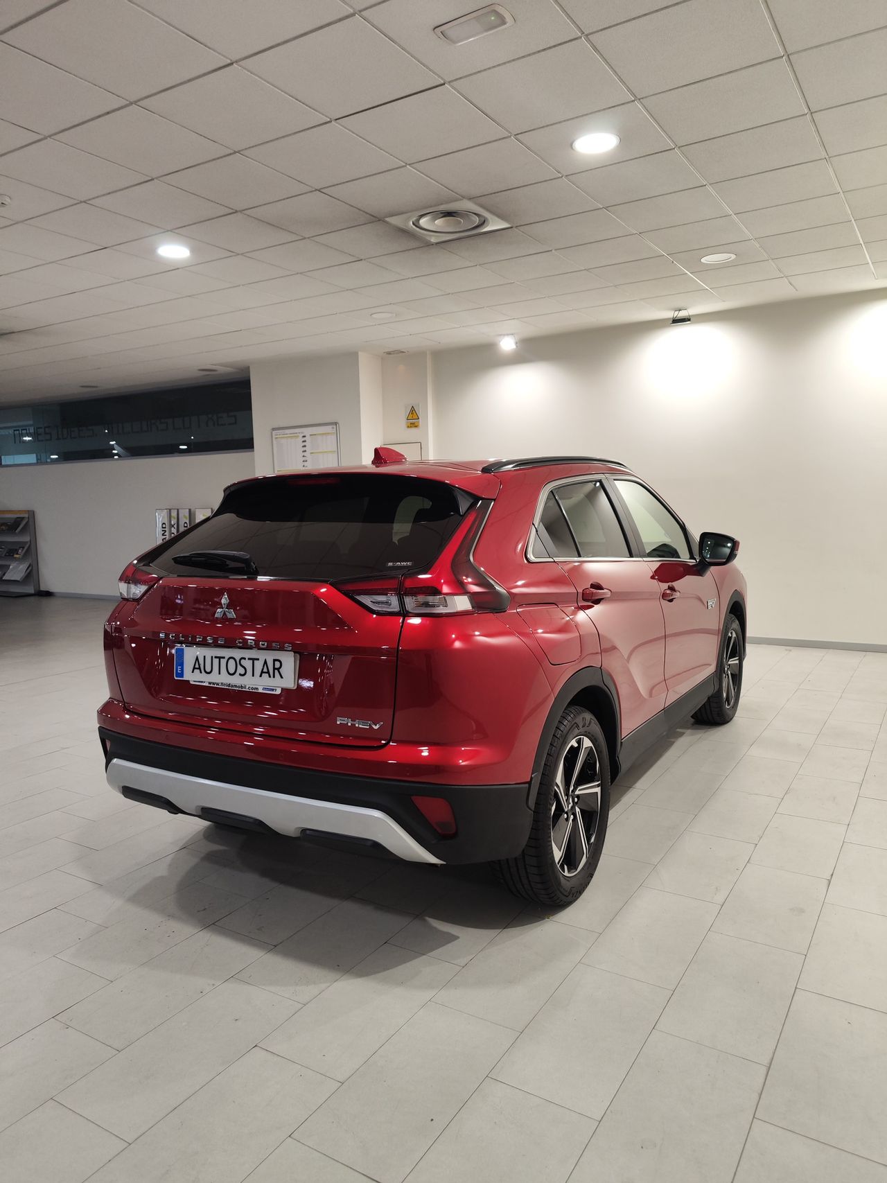 Foto Mitsubishi Eclipse Cross 25